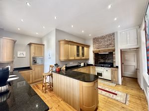 Photo 6- click for photo gallery